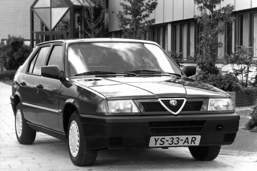  Alfa Romeo 33 (907) 1990 года  (фото 3 из 17)